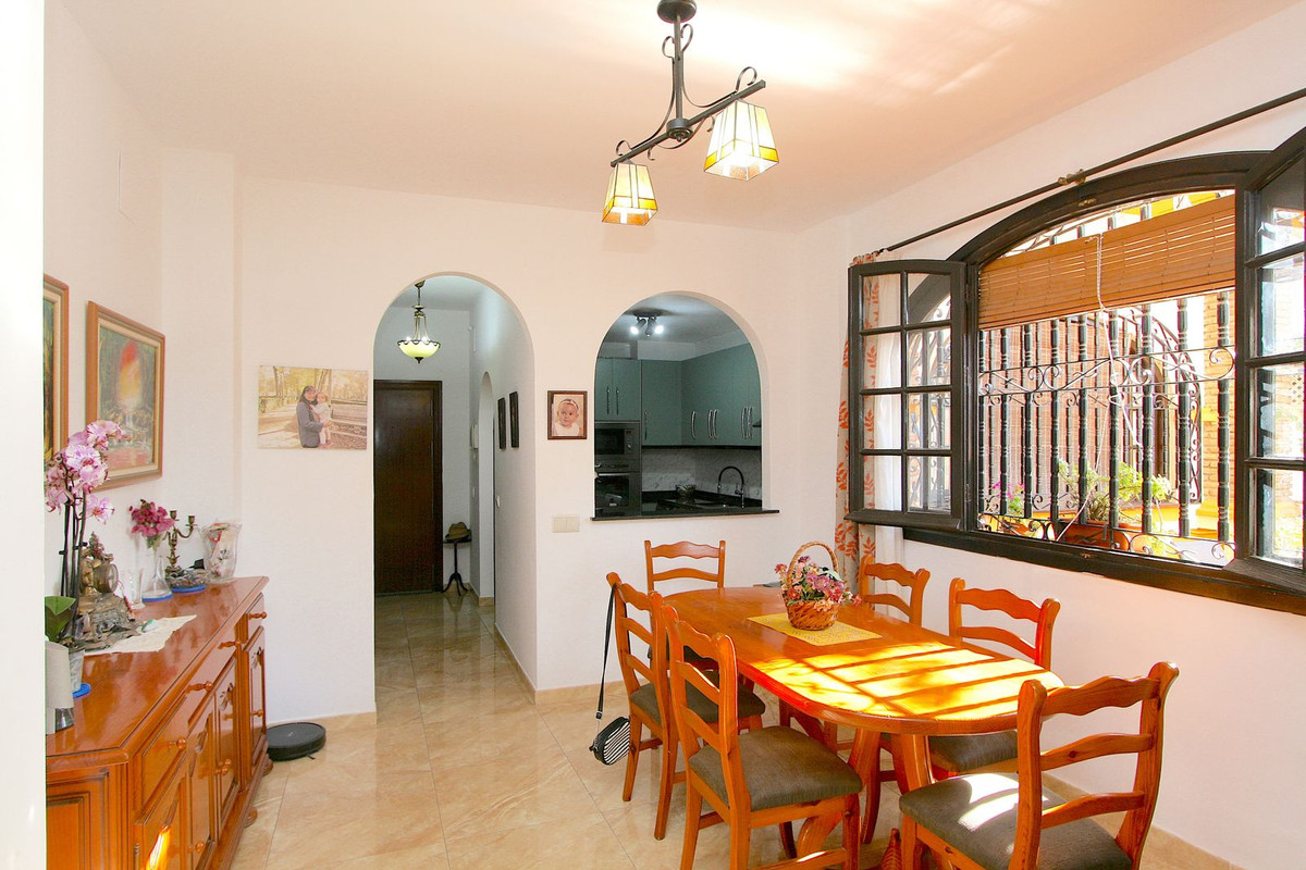 2 Bed, 2 Bath, ApartmentFor Sale, Fuengirola, Malaga