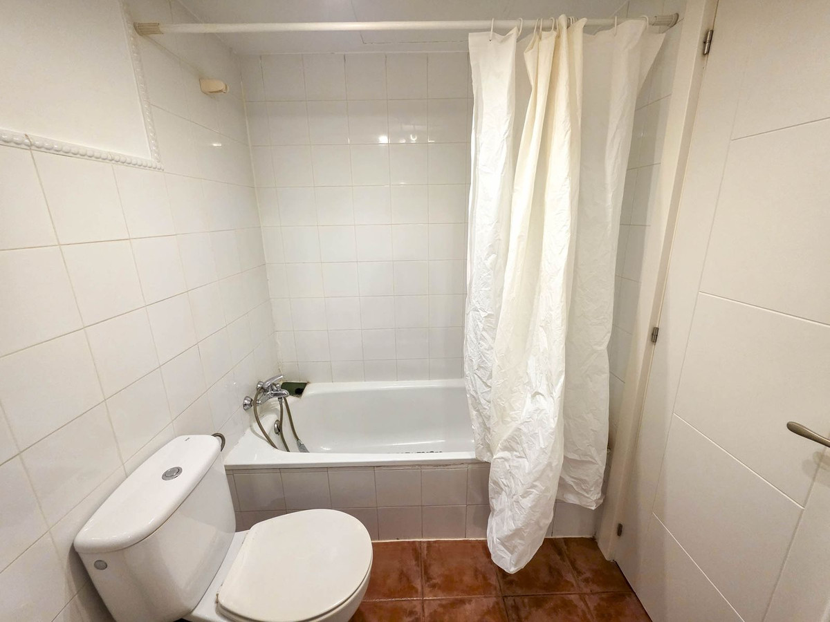 1 Bed, 1 Bath, ApartmentFor Sale, Casares Playa, Malaga