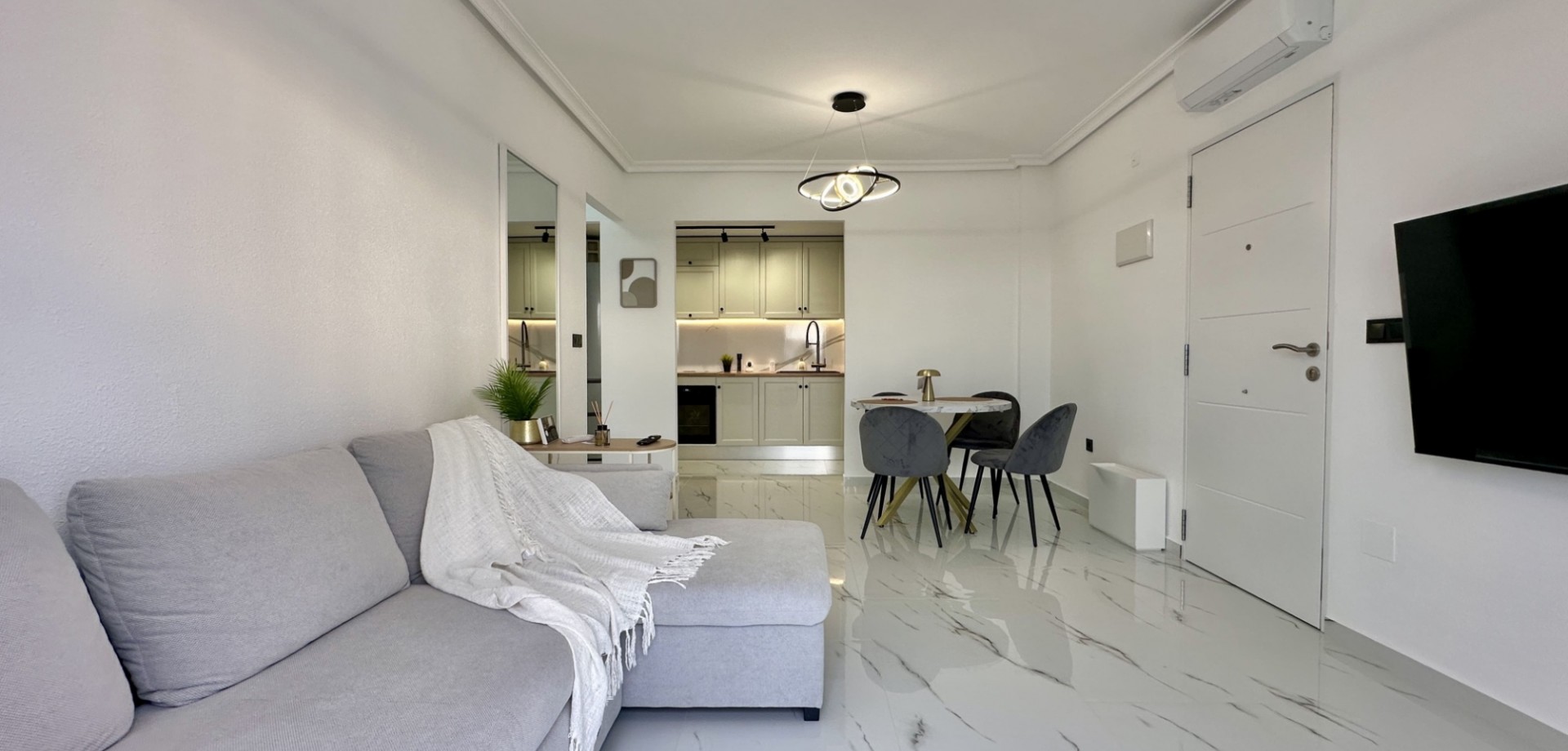 1 Bed, 1 Bath, ApartmentFor Sale, Orihuela Costa, Alicante