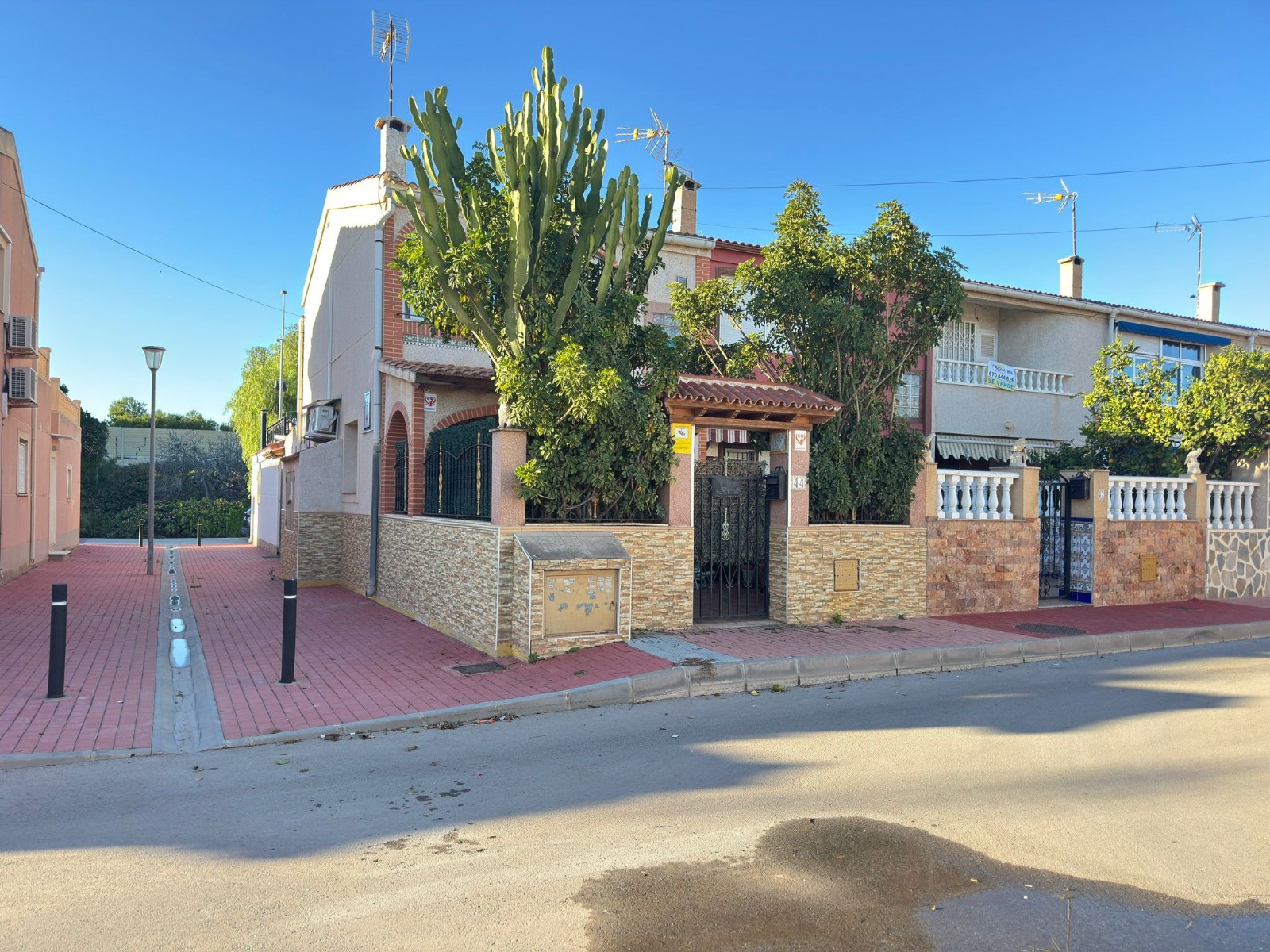 4 Bed, 2 Bath, HouseFor Sale, Torrevieja, Alicante