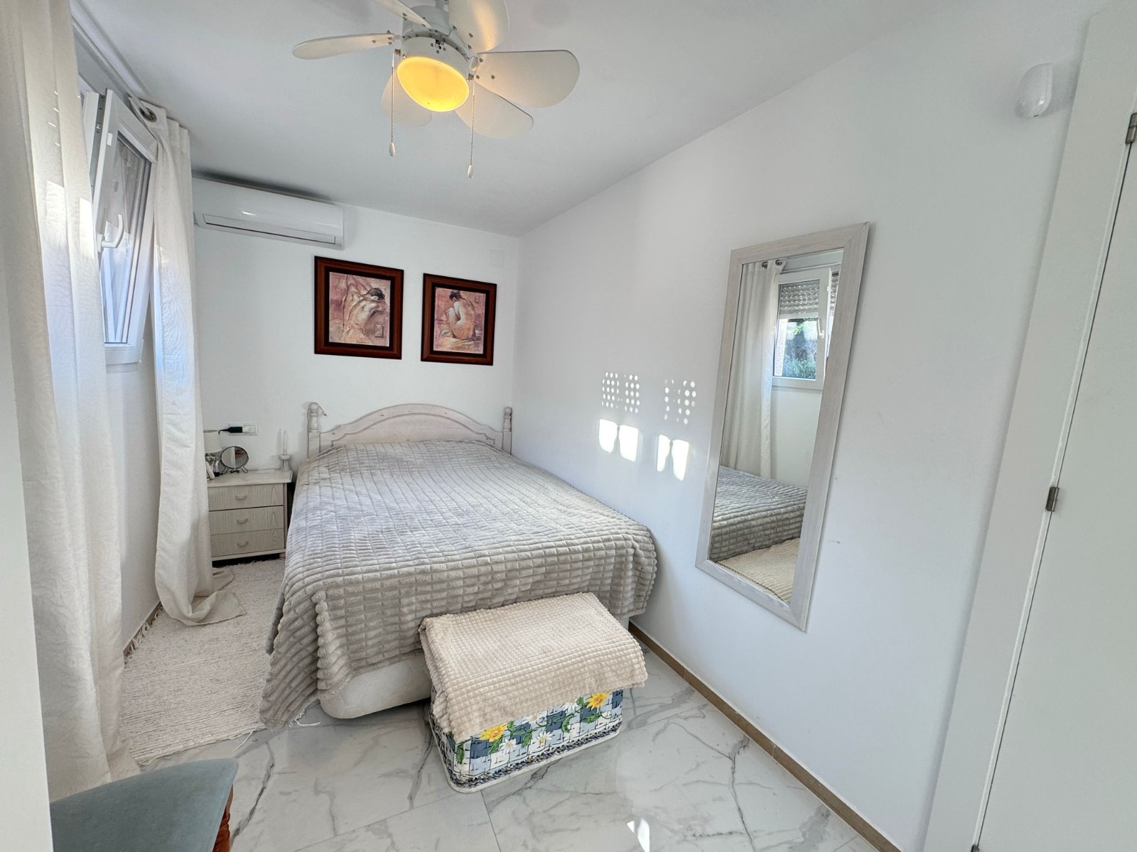 4 Bed, 2 Bath, HouseFor Sale, Torrevieja, Alicante