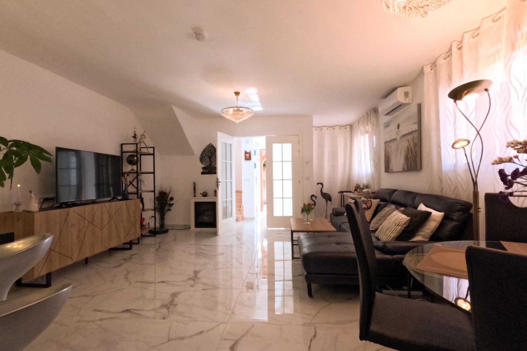 4 Bed, 2 Bath, HouseFor Sale, Torrevieja, Alicante