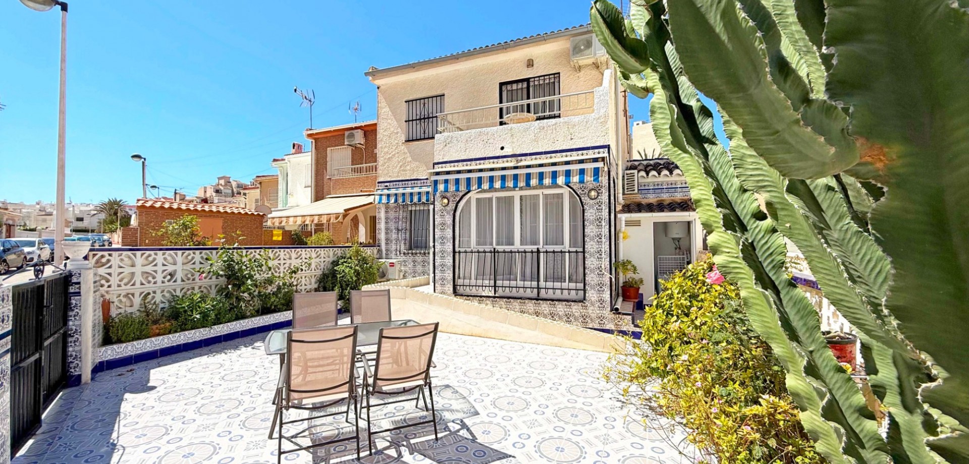 2 Bed, 1 Bath, ApartmentFor Sale, Torrevieja, Alicante