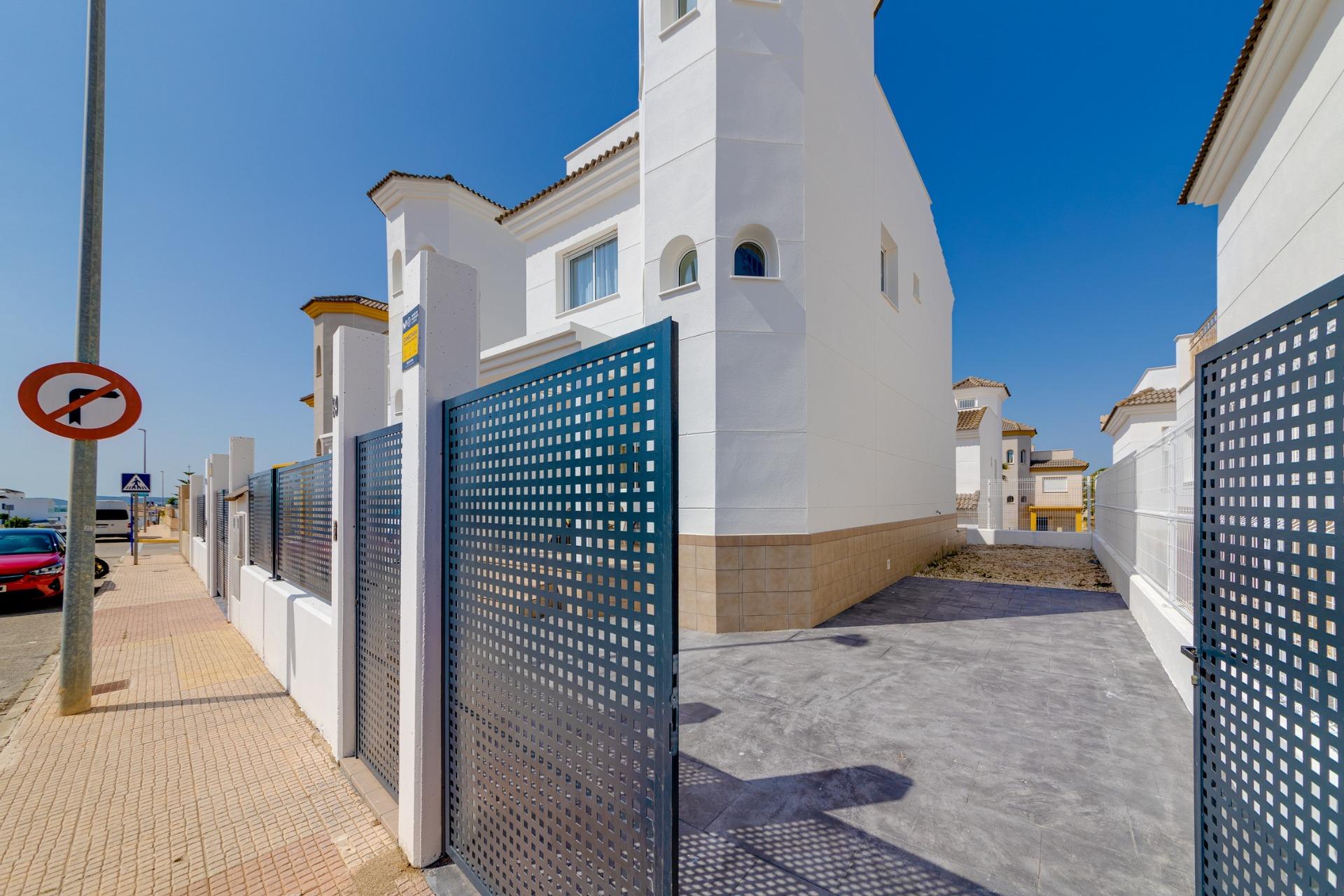 2 Bed, 3 Bath, HouseFor Sale, San Fulgencio, Alicante