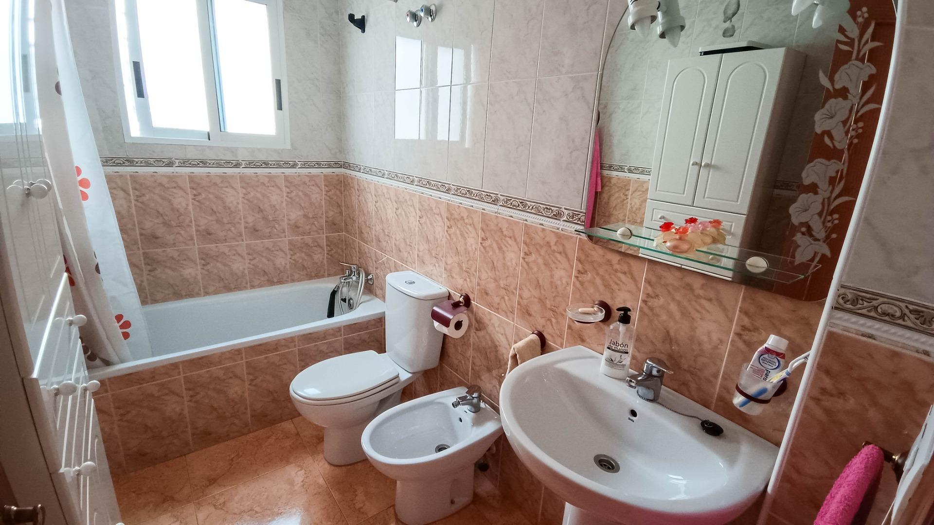 2 Bed, 1 Bath, HouseFor Sale, Torrevieja, Alicante