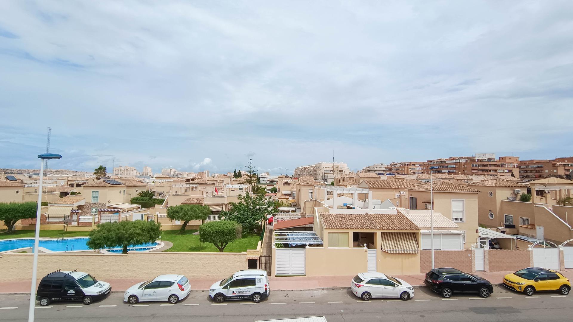 2 Bed, 1 Bath, HouseFor Sale, Torrevieja, Alicante