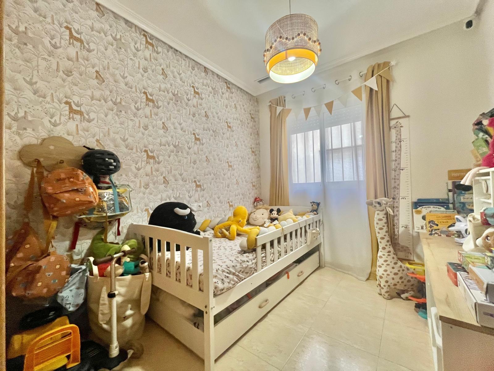 3 Bed, 2 Bath, ApartmentFor Sale, Torrevieja, Alicante