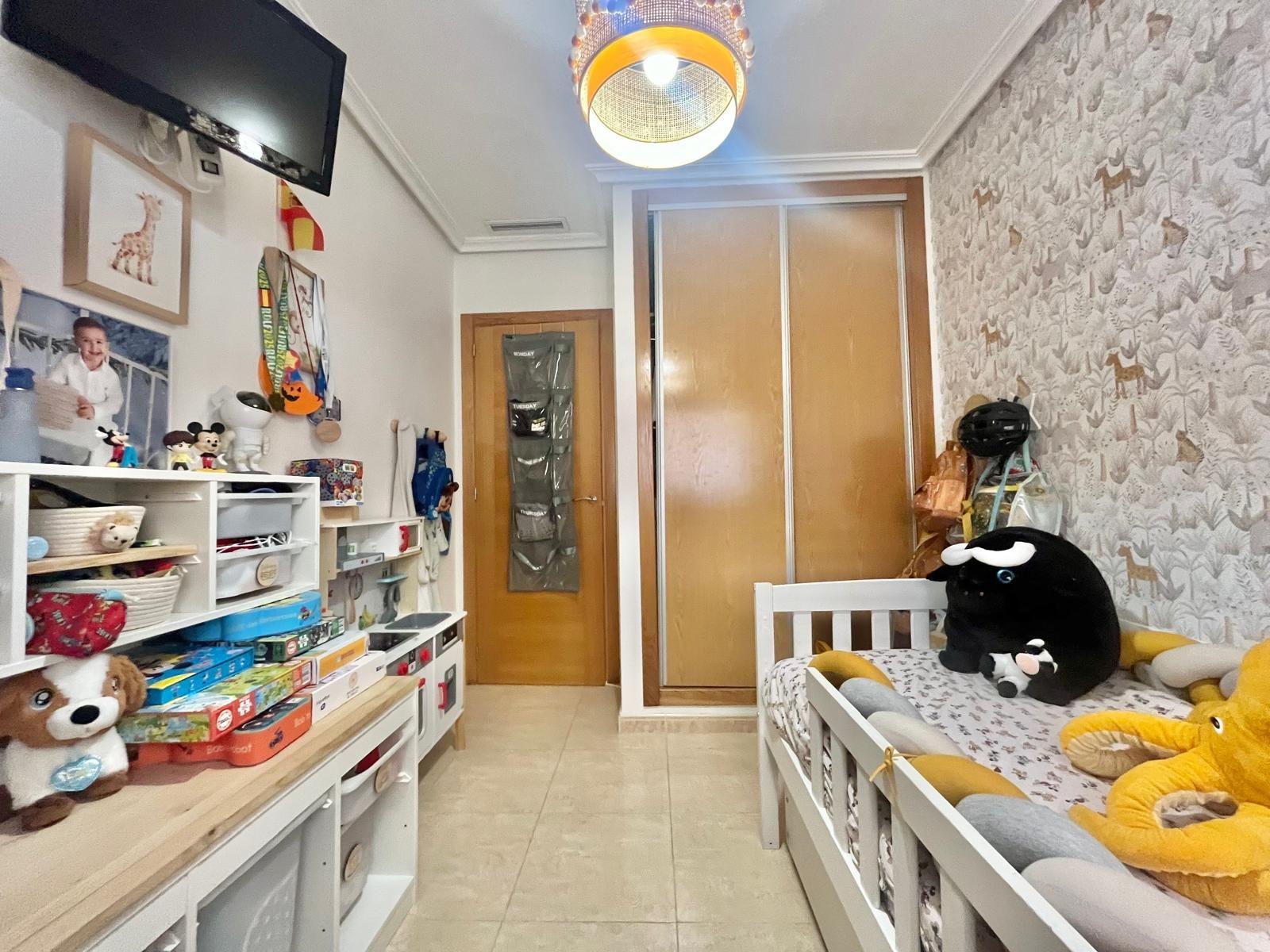 3 Bed, 2 Bath, ApartmentFor Sale, Torrevieja, Alicante