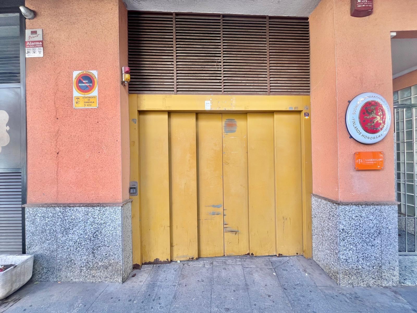 3 Bed, 2 Bath, ApartmentFor Sale, Torrevieja, Alicante