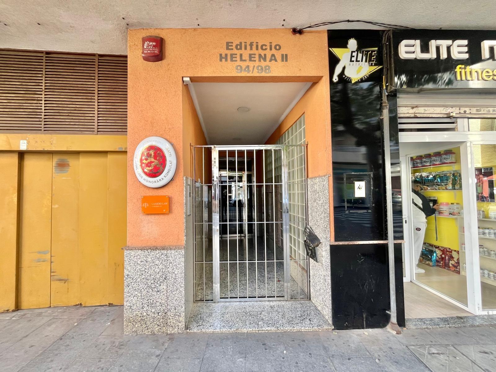 3 Bed, 2 Bath, ApartmentFor Sale, Torrevieja, Alicante