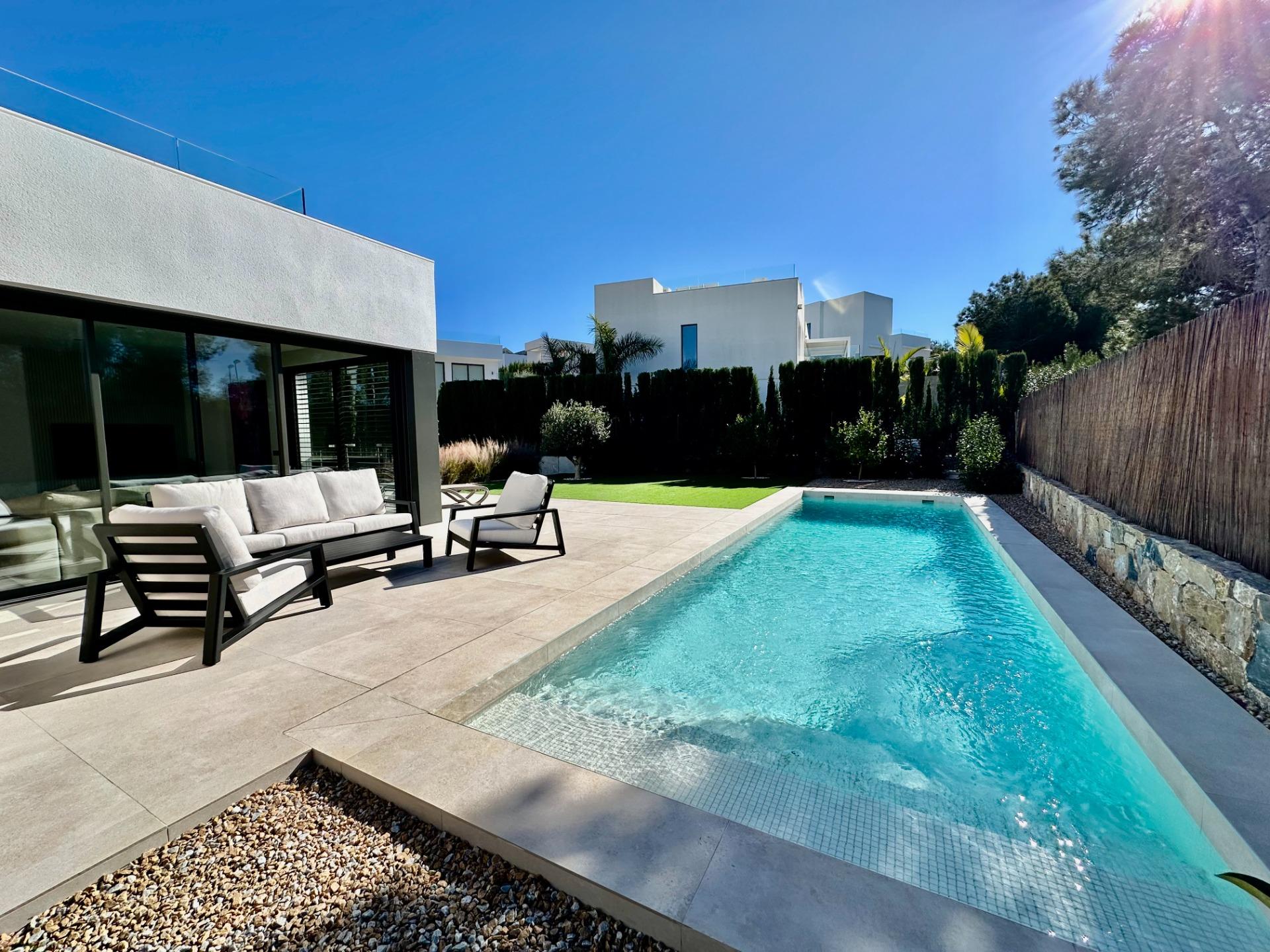 3 Bed, 2 Bath, HouseFor Sale, Orihuela, Alicante