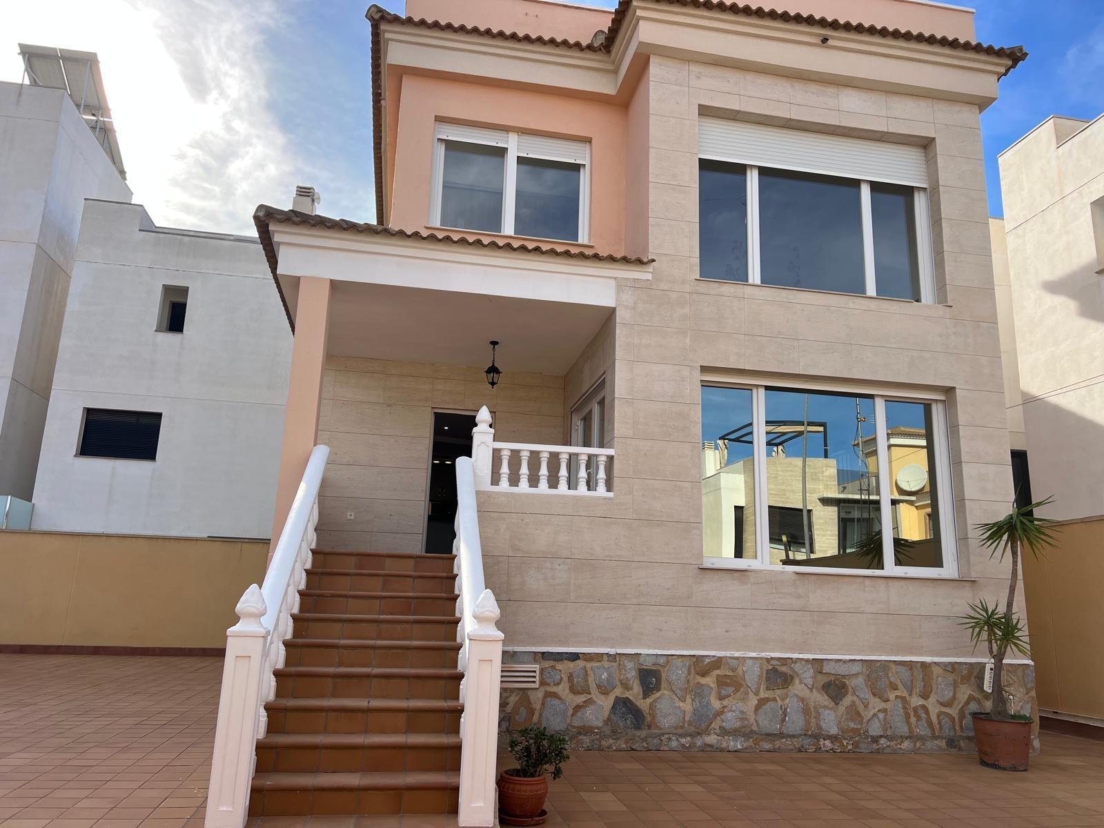 4 Bed, 2 Bath, HouseFor Sale, Orihuela Costa, Alicante