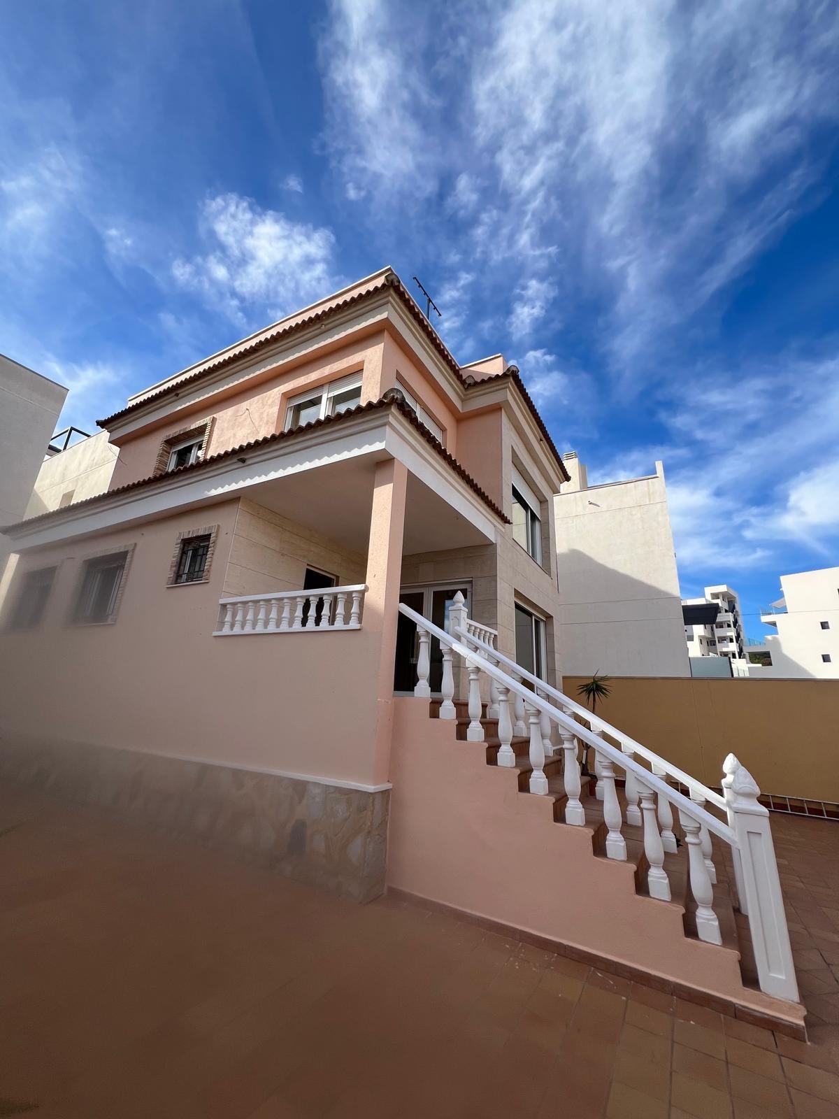 4 Bed, 2 Bath, HouseFor Sale, Orihuela Costa, Alicante