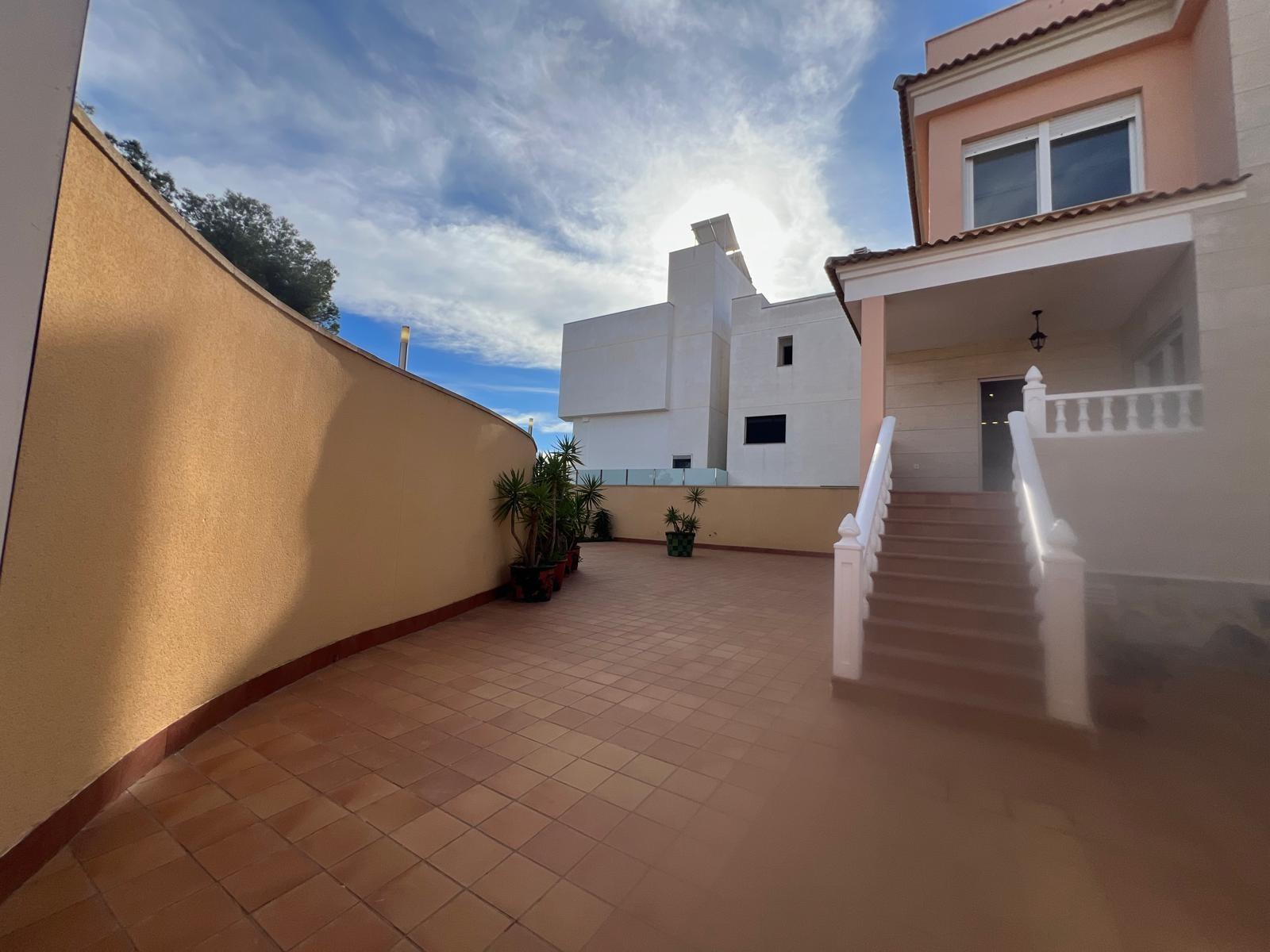 4 Bed, 2 Bath, HouseFor Sale, Orihuela Costa, Alicante