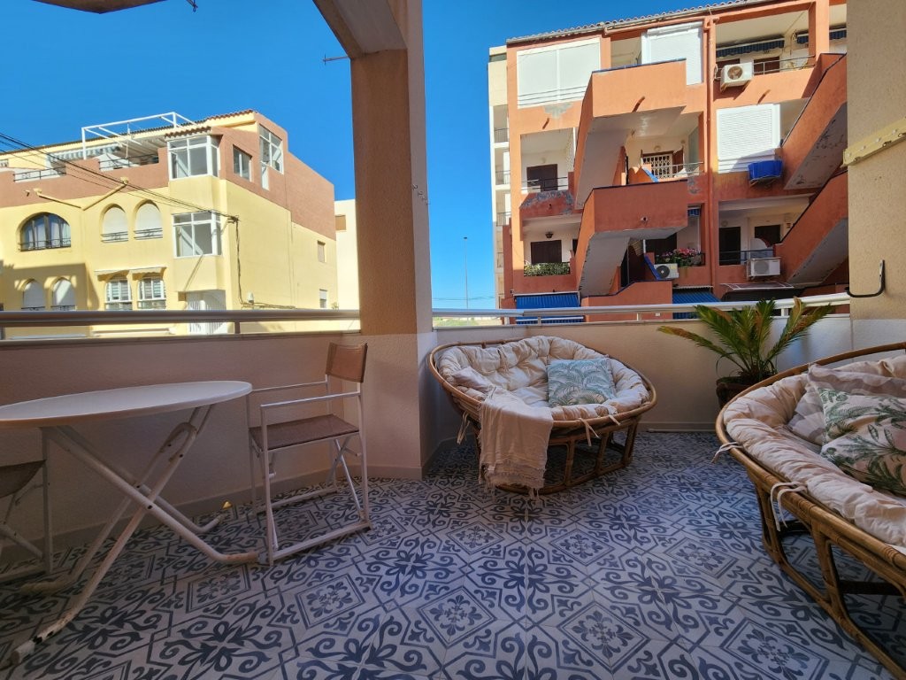 3 Bed, 1 Bath, ApartmentFor Sale, La Mata, Alicante