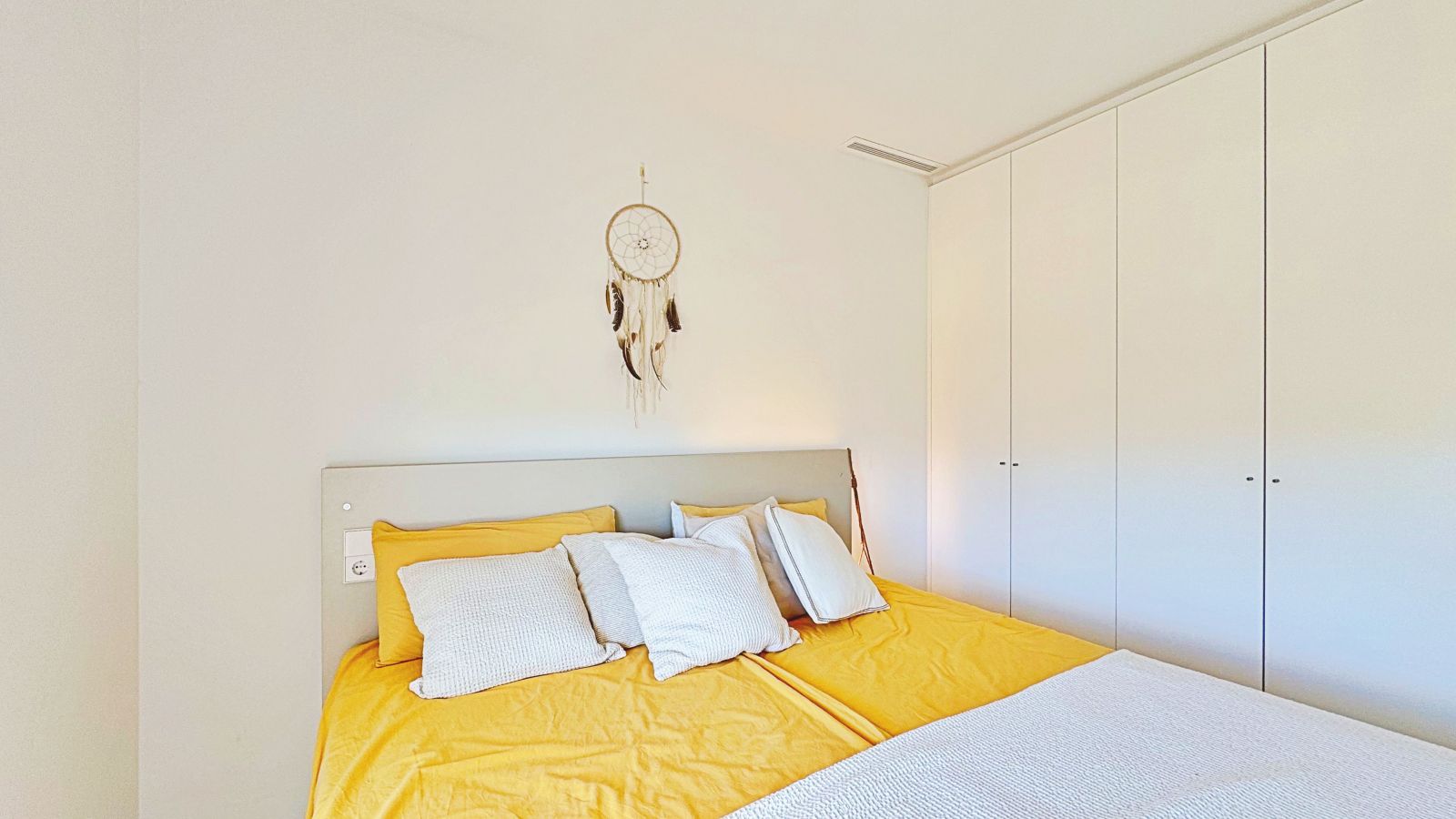 3 Bed, 2 Bath, ApartmentFor Sale, Torrevieja, Alicante