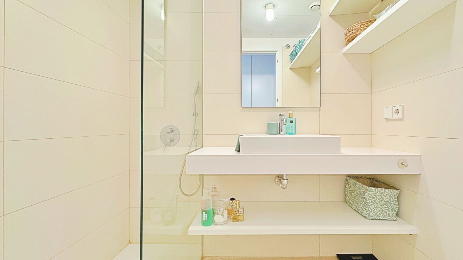 3 Bed, 2 Bath, ApartmentFor Sale, Torrevieja, Alicante