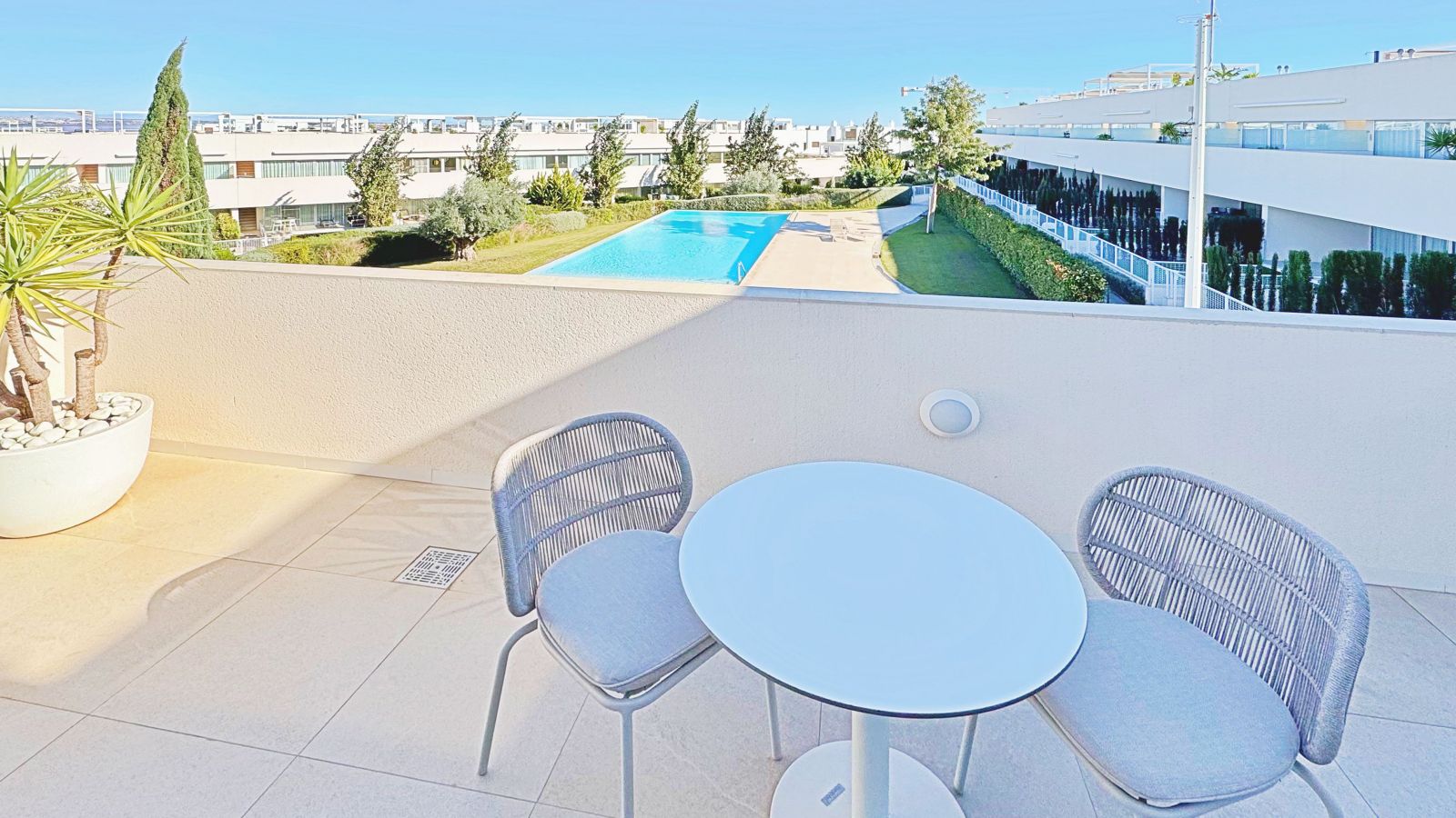 3 Bed, 2 Bath, ApartmentFor Sale, Torrevieja, Alicante