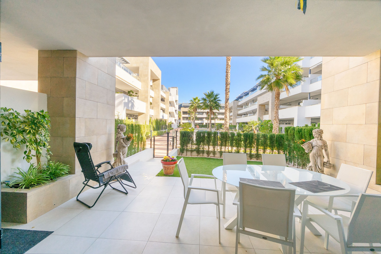 2 Bed, 1 Bath, ApartmentFor Sale, Playa Flamenca, Alicante