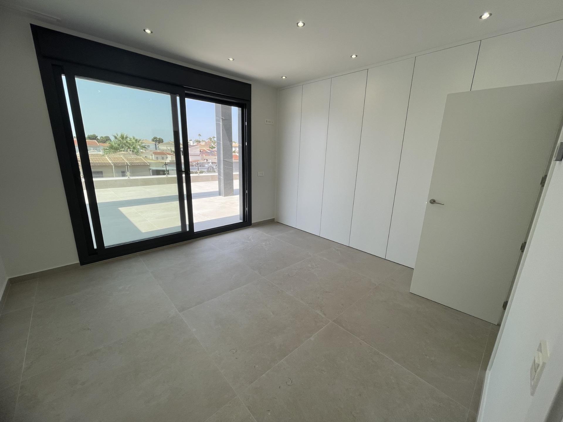 3 Bed, 4 Bath, HouseFor Sale, Rojales, Alicante