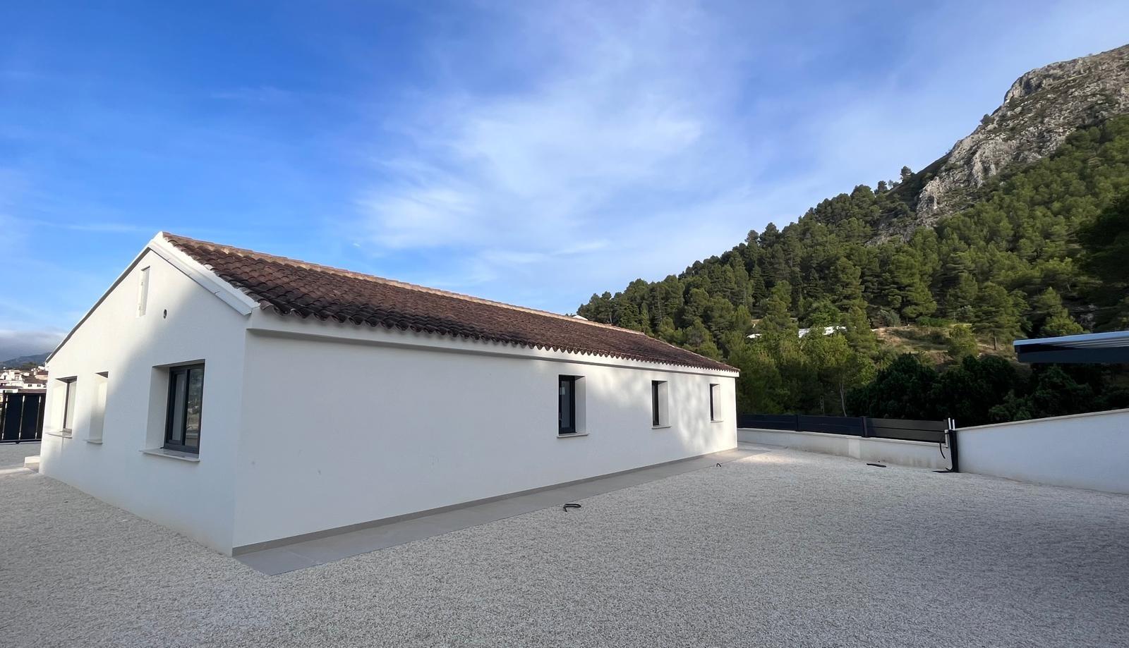 3 Bed, 2 Bath, HouseFor Sale, Penaguila, Alicante