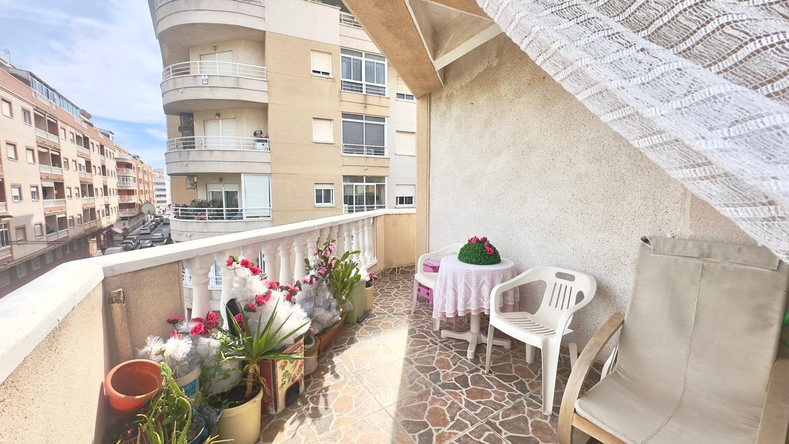 2 Bed, 1 Bath, ApartmentFor Sale, Torrevieja, Alicante