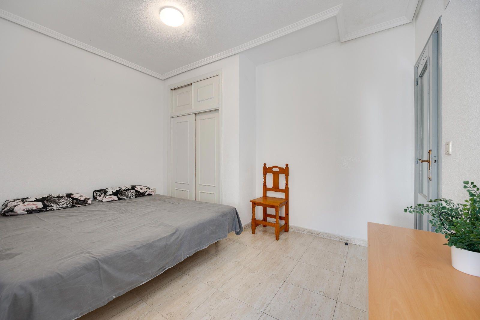 2 Bed, 1 Bath, ApartmentFor Sale, Torrevieja, Alicante