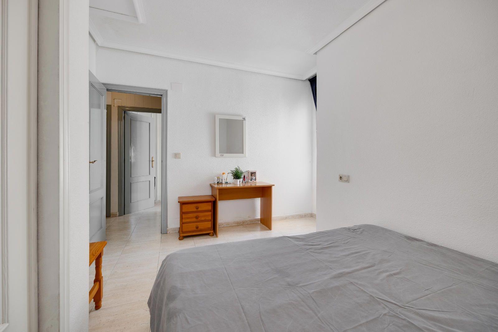 2 Bed, 1 Bath, ApartmentFor Sale, Torrevieja, Alicante