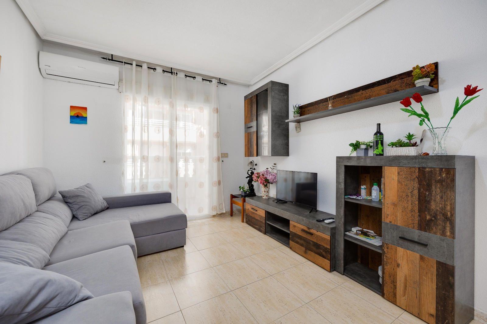 2 Bed, 1 Bath, ApartmentFor Sale, Torrevieja, Alicante