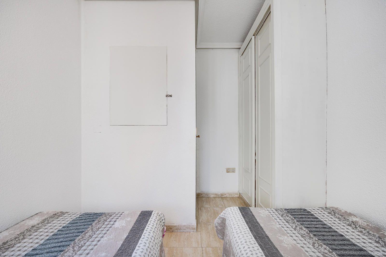 2 Bed, 1 Bath, ApartmentFor Sale, Torrevieja, Alicante