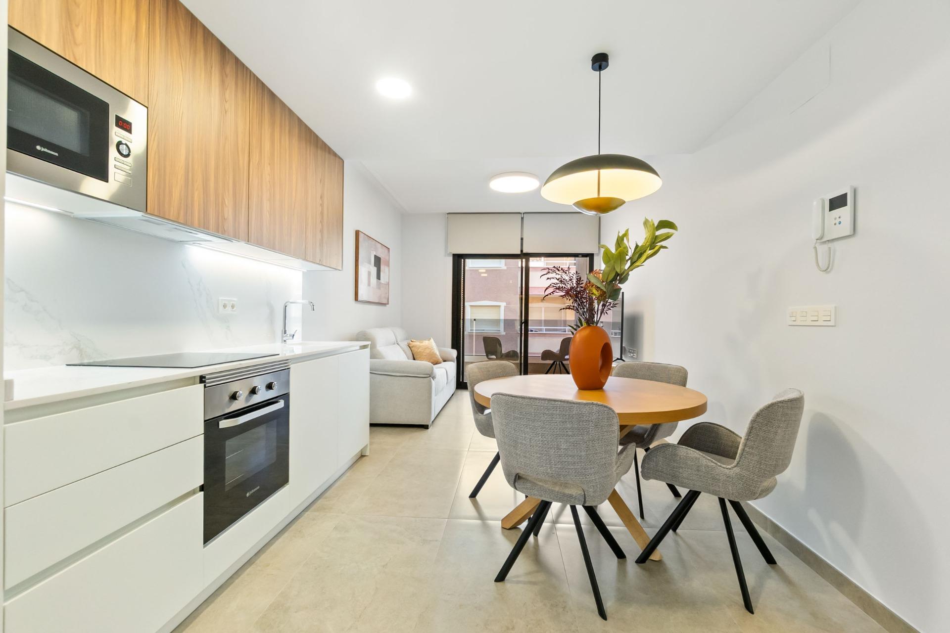 2 Bed, 2 Bath, ApartmentFor Sale, Torrevieja, Alicante