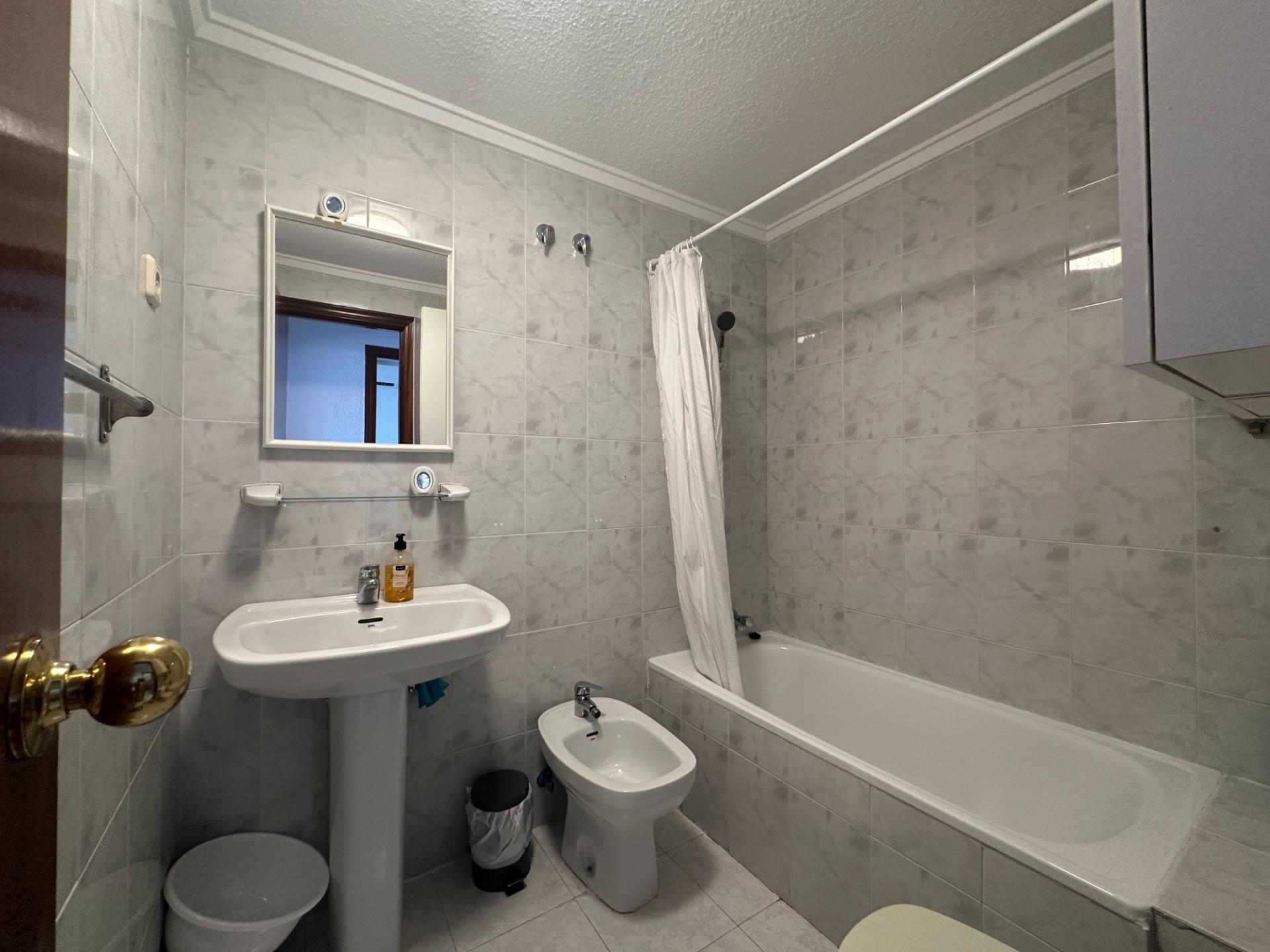 2 Bed, 1 Bath, ApartmentFor Sale, Torrevieja, Alicante