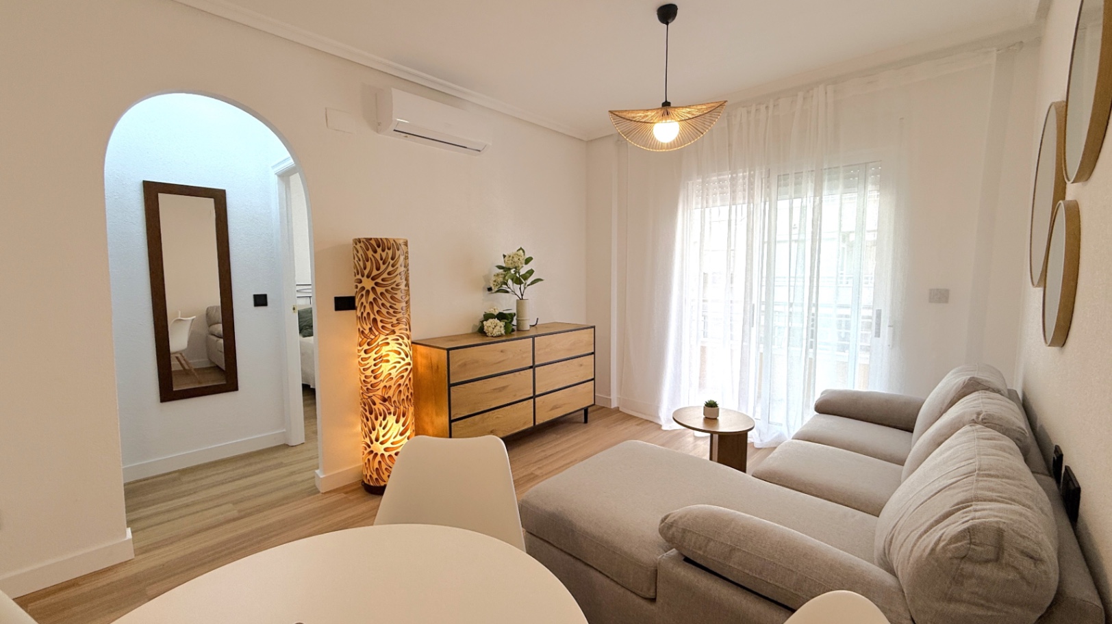 2 Bed, 1 Bath, ApartmentFor Sale, Torrevieja, Alicante