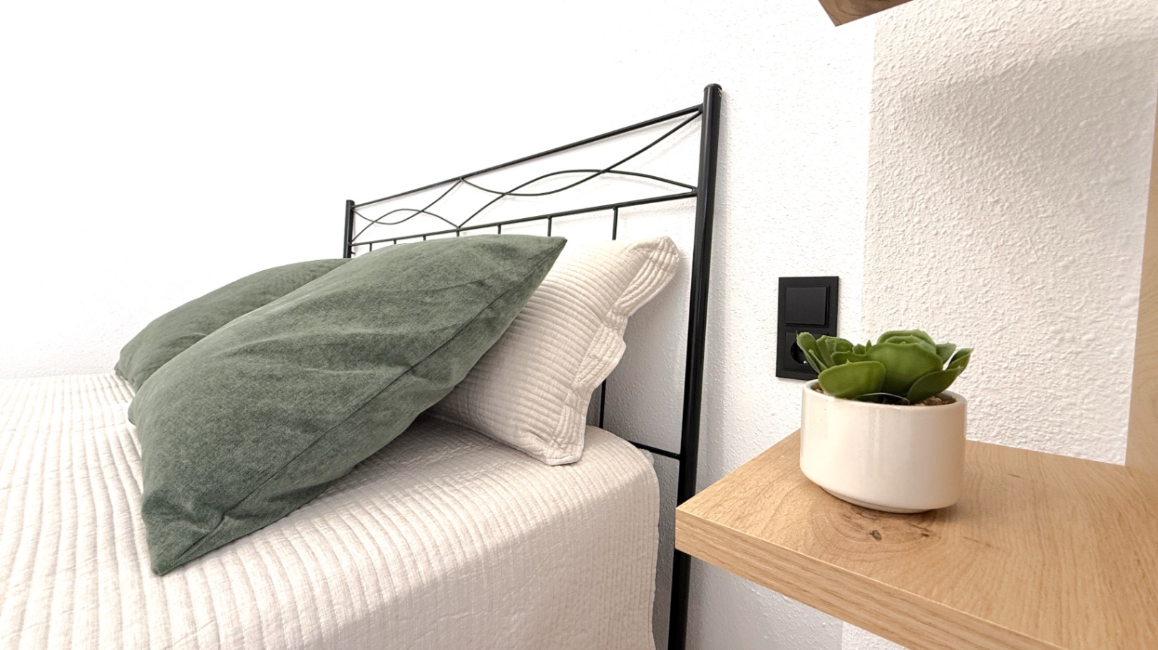 2 Bed, 1 Bath, ApartmentFor Sale, Torrevieja, Alicante