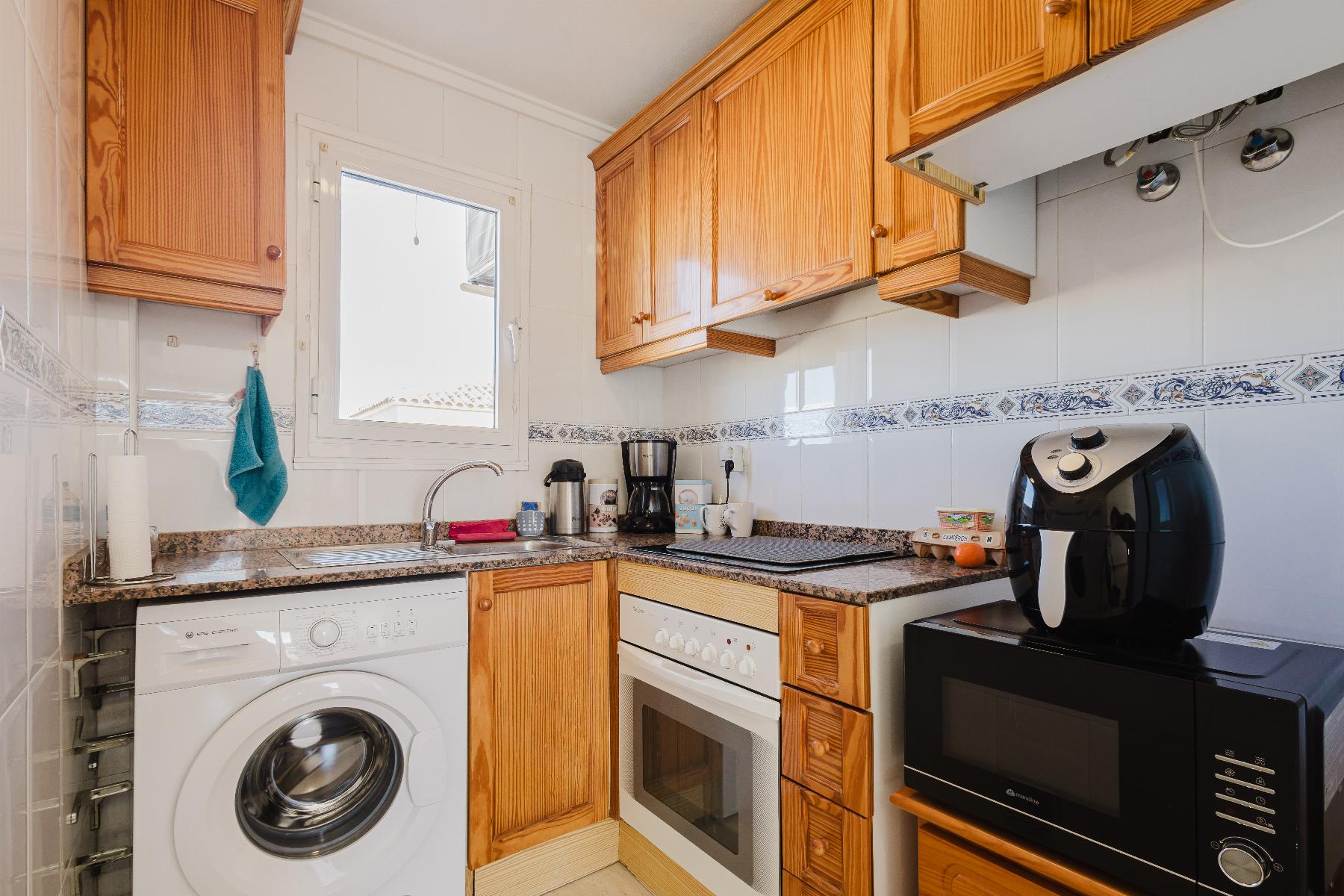 2 Bed, 1 Bath, HouseFor Sale, Torrevieja, Alicante