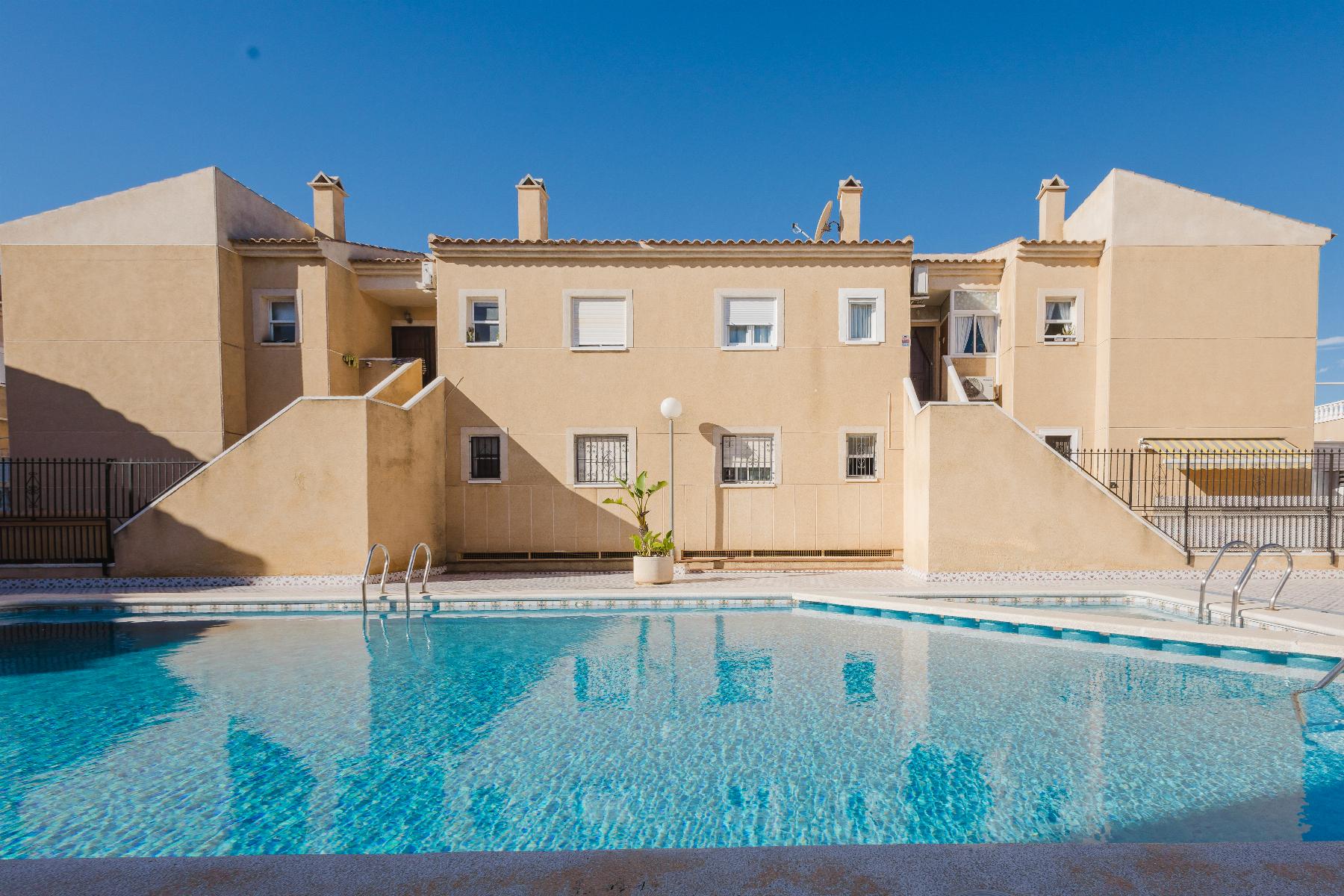2 Bed, 1 Bath, HouseFor Sale, Torrevieja, Alicante