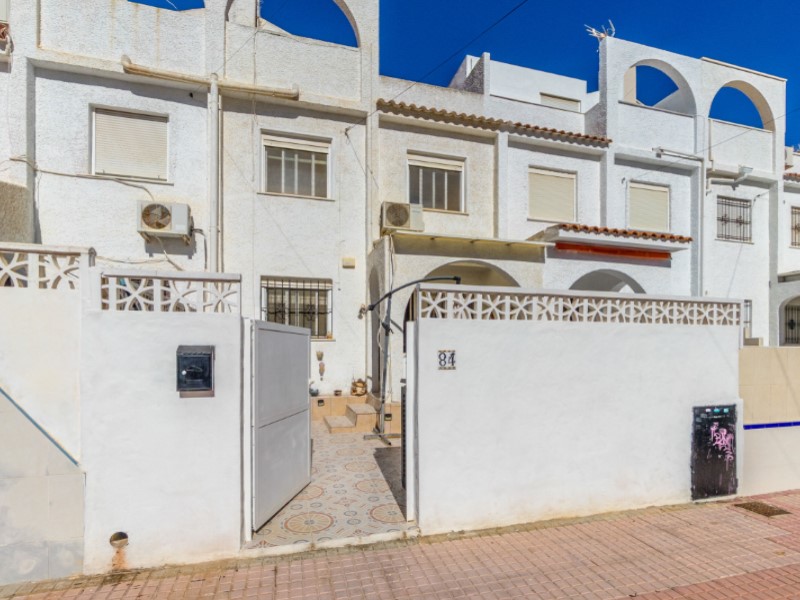 2 Bed, 1 Bath, HouseFor Sale, Torrevieja, Alicante
