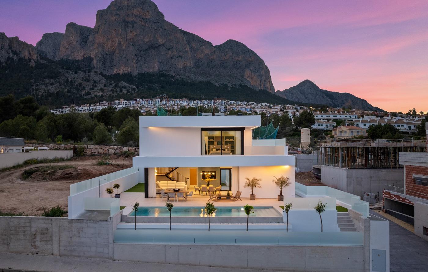 4 Bed, 4 Bath, HouseFor Sale, Polop, Alicante