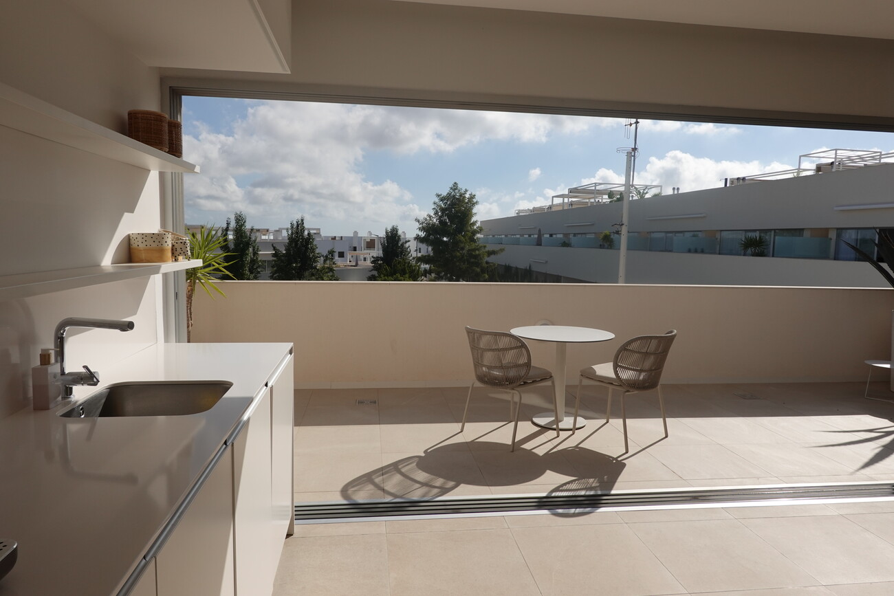 3 Bed, 2 Bath, ApartmentFor Sale, Torrevieja, Alicante