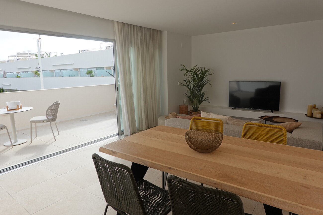 3 Bed, 2 Bath, ApartmentFor Sale, Torrevieja, Alicante