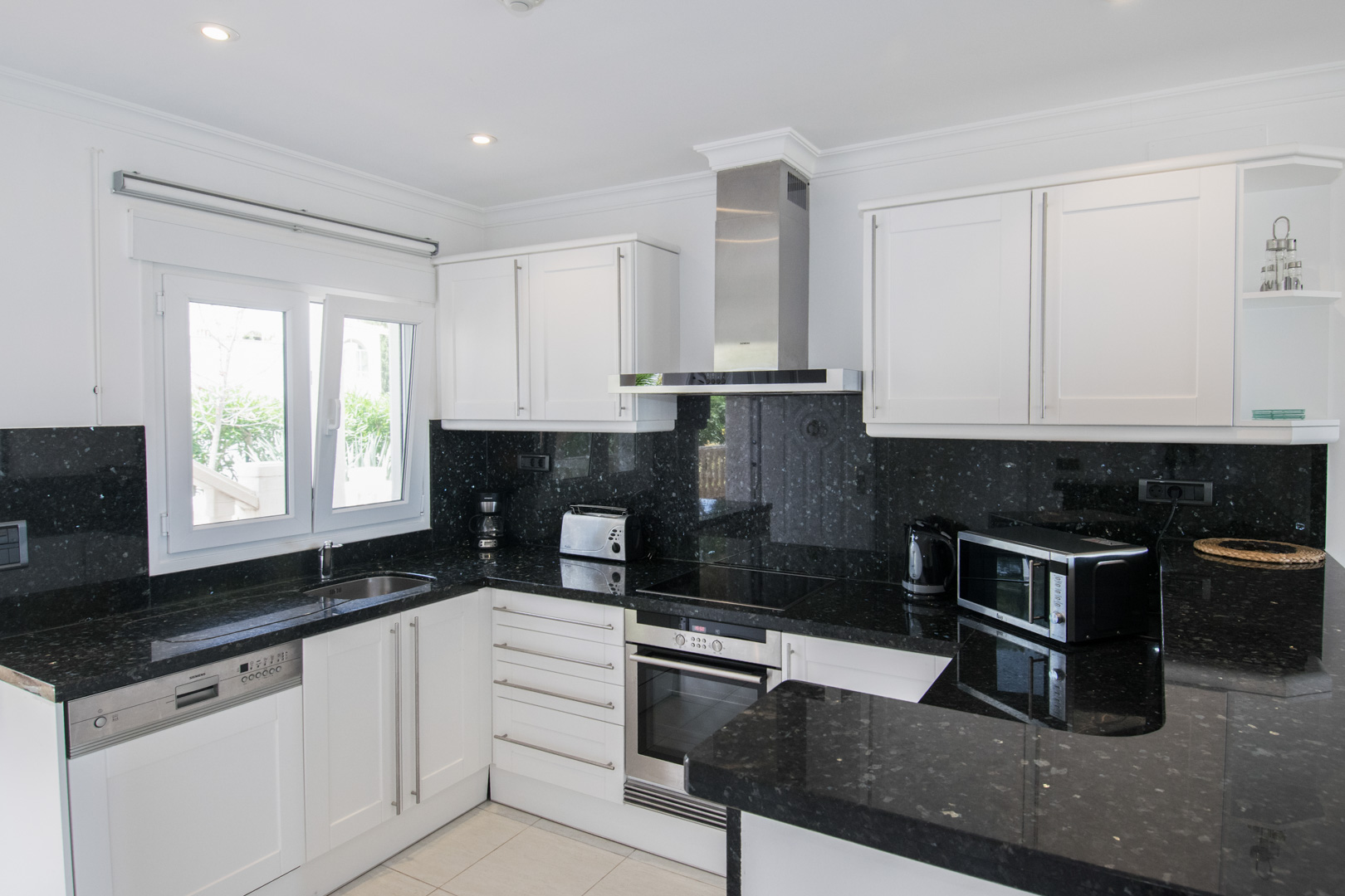 1 Bed, 1 Bath, ApartmentFor Sale, Benissa, Alicante