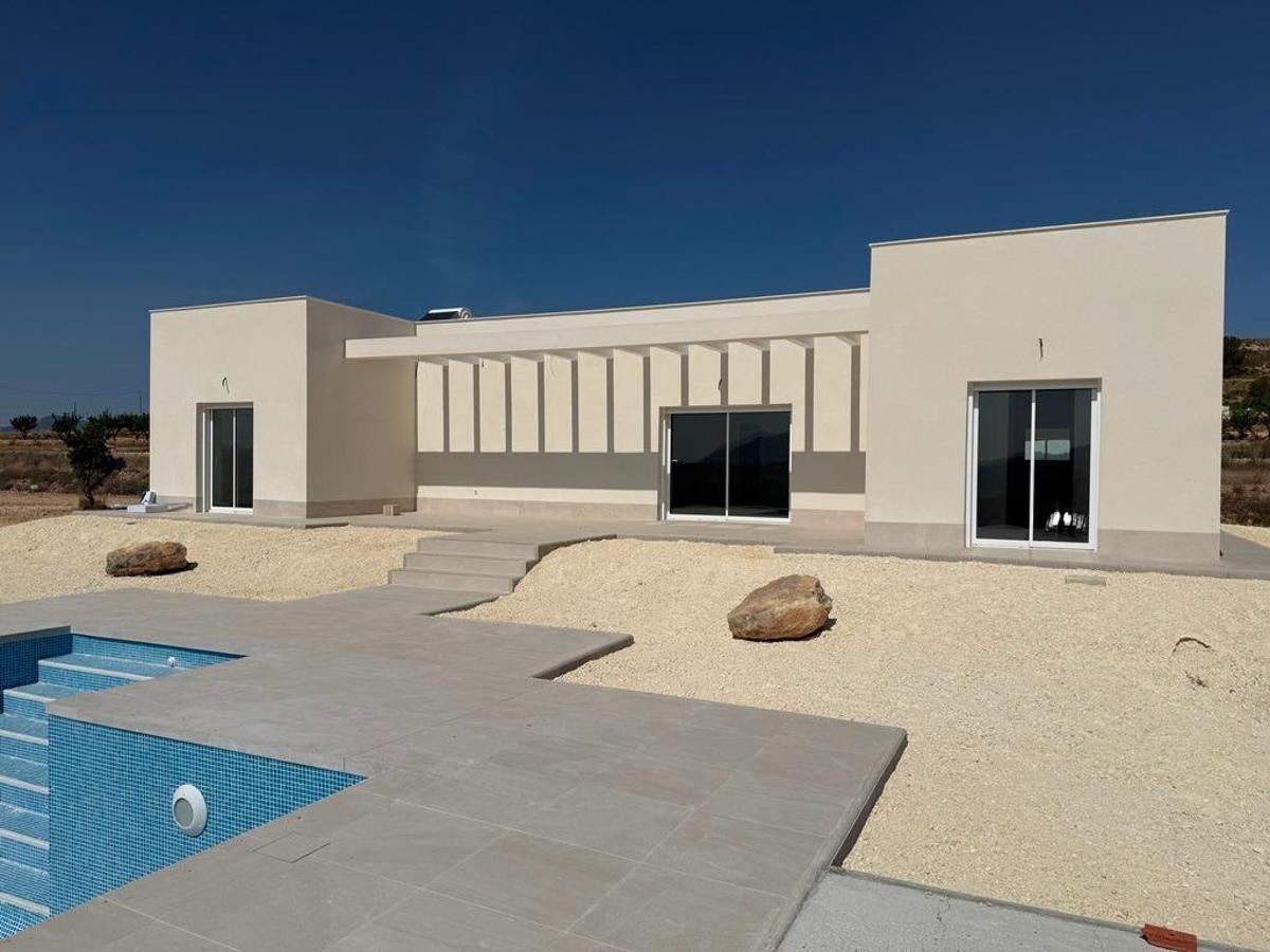 3 Bed, 2 Bath, HouseFor Sale, Pinoso, Costa Blanca