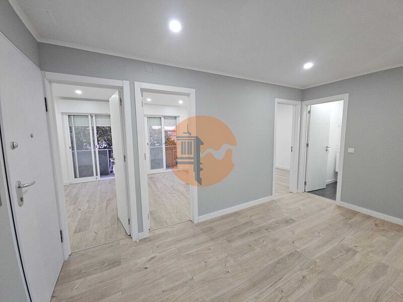 4 Bed, 2 Bath, ApartmentFor Sale, Amadora, Lisboa