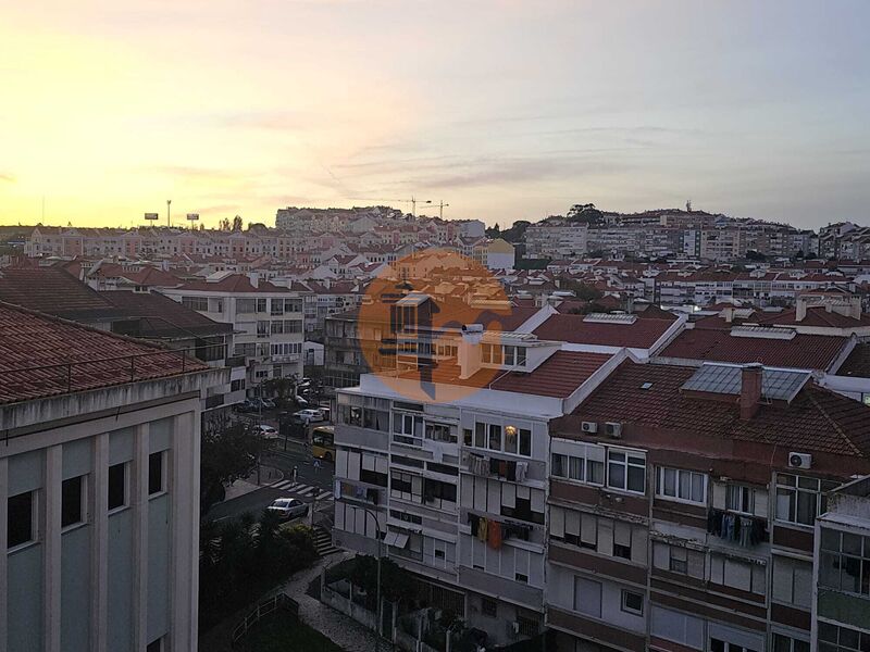 4 Bed, 2 Bath, ApartmentFor Sale, Amadora, Lisboa