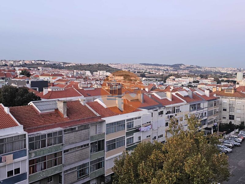 4 Bed, 2 Bath, ApartmentFor Sale, Amadora, Lisboa