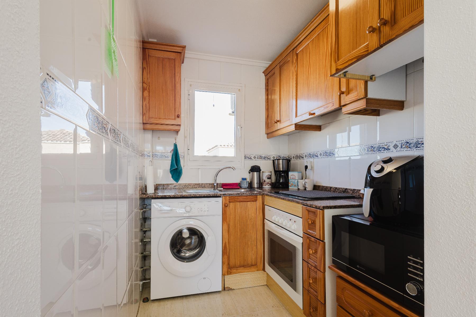 2 Bed, 1 Bath, HouseFor Sale, Torrevieja, Alicante