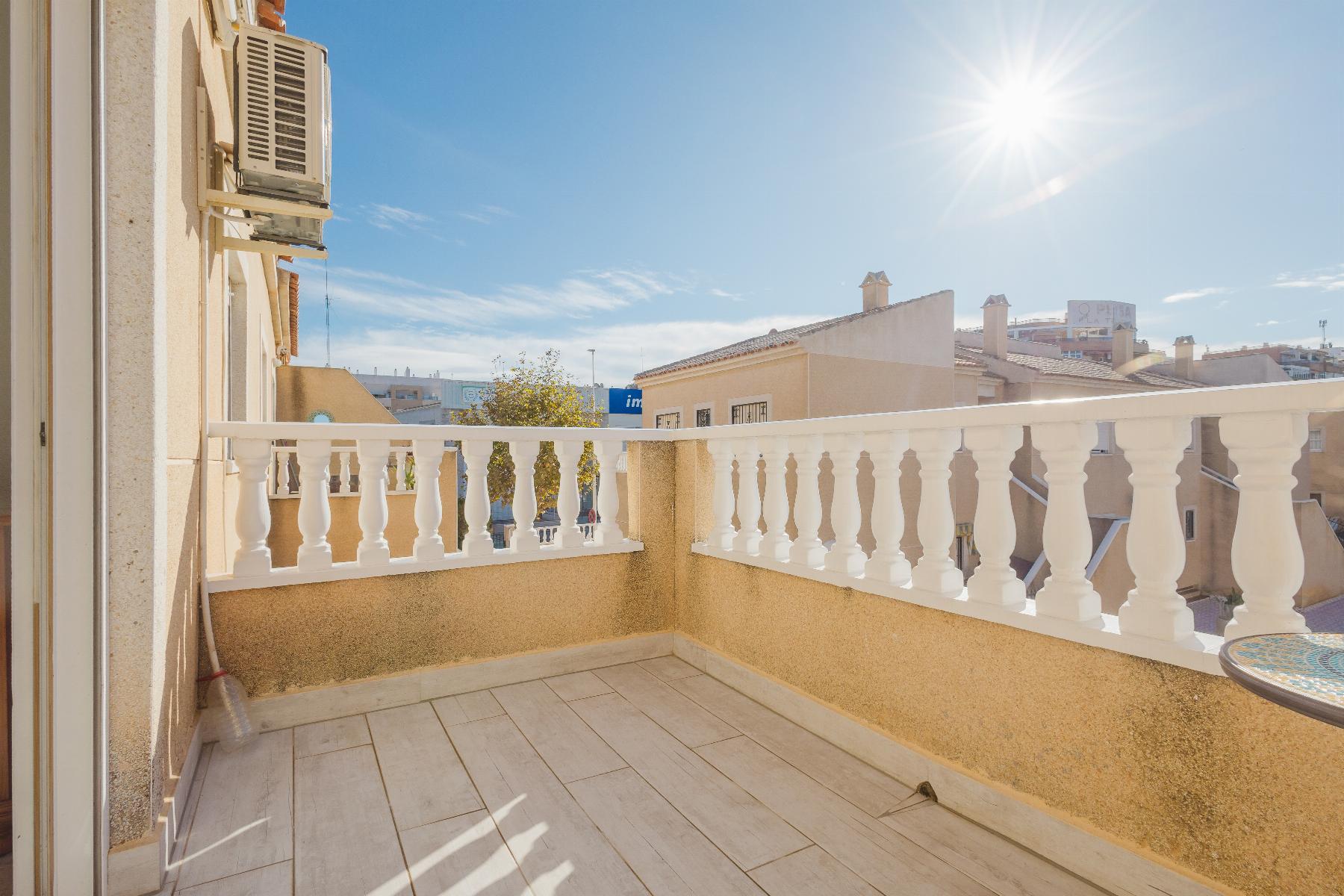 2 Bed, 1 Bath, HouseFor Sale, Torrevieja, Alicante