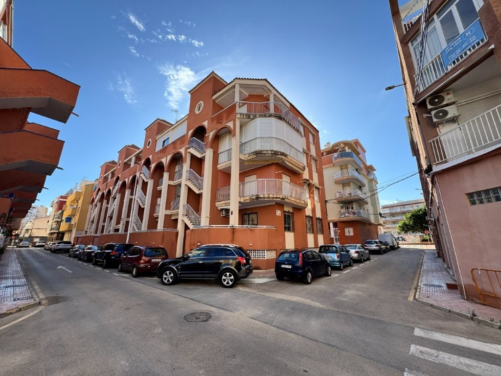 3 Bed, 1 Bath, ApartmentFor Sale, La Mata, Alicante