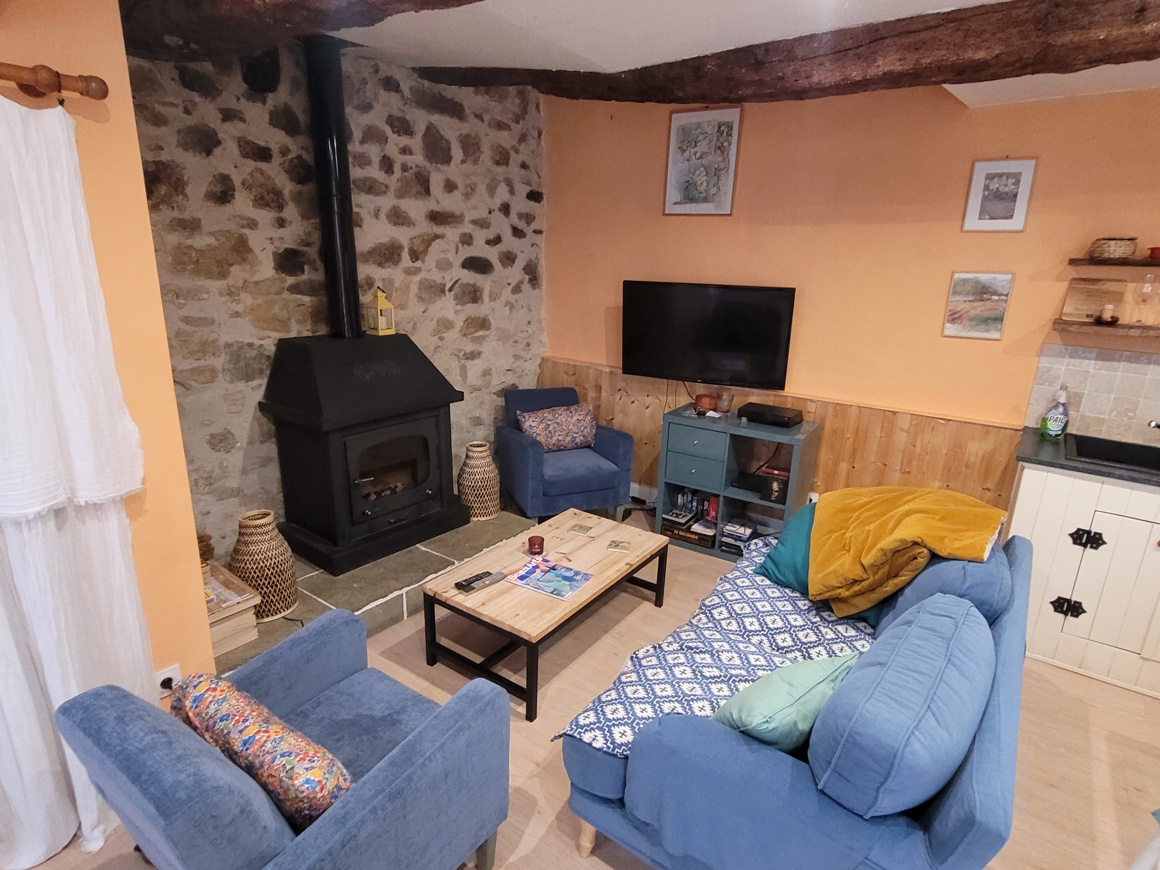 2 Bed, 2 Bath, HouseFor Sale, Cessenon Sur Orb, Herault, Languedoc-Roussillon, 34460