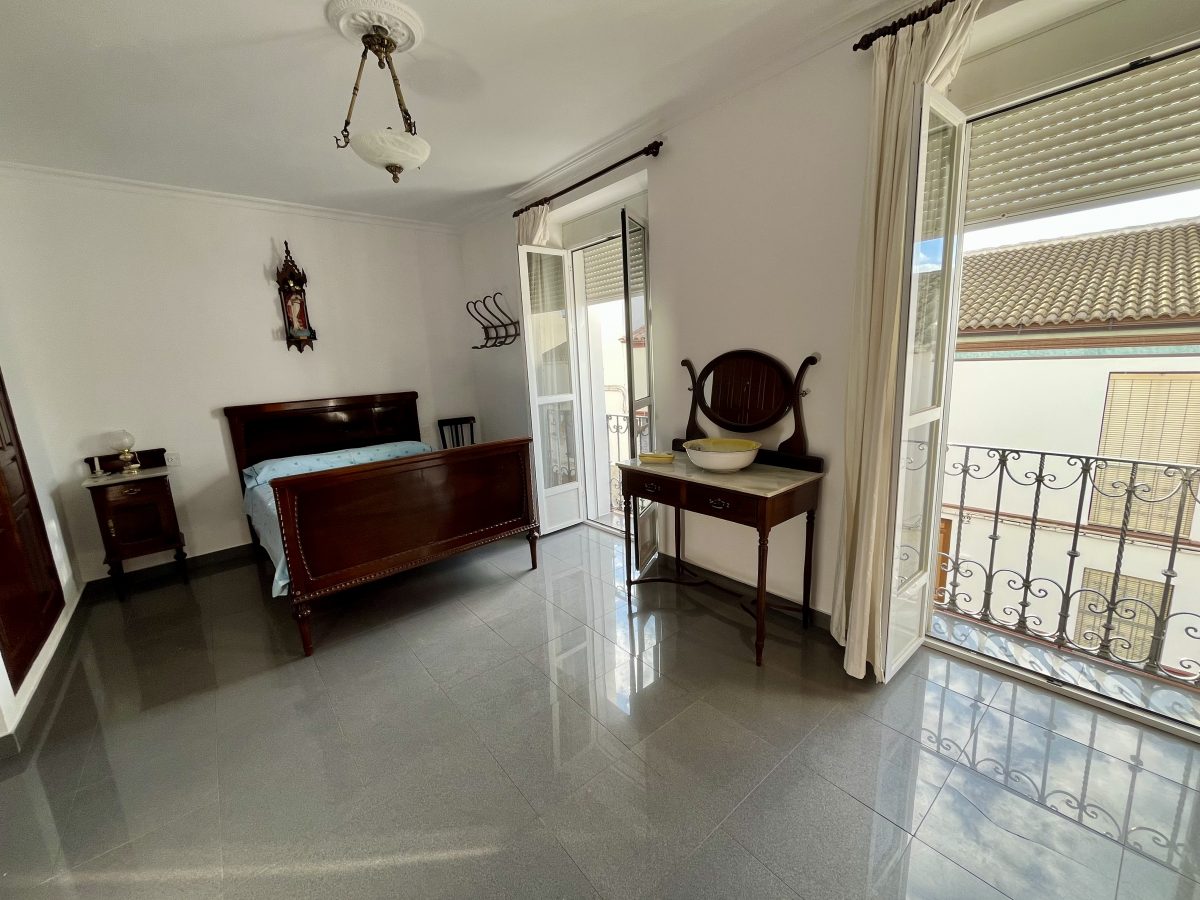 5 Bed, 2 Bath, HouseFor Sale, Olvera 11690, Andalucia